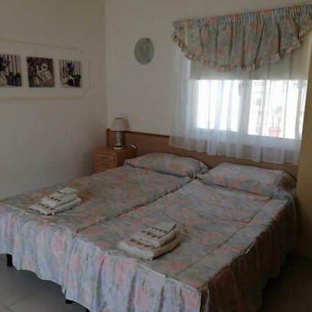 Studio Apartment With Private Terrace, Jacuzzi & Views Mosta Luaran gambar