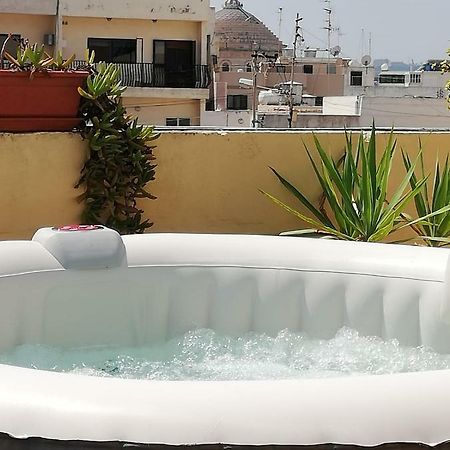 Studio Apartment With Private Terrace, Jacuzzi & Views Mosta Luaran gambar