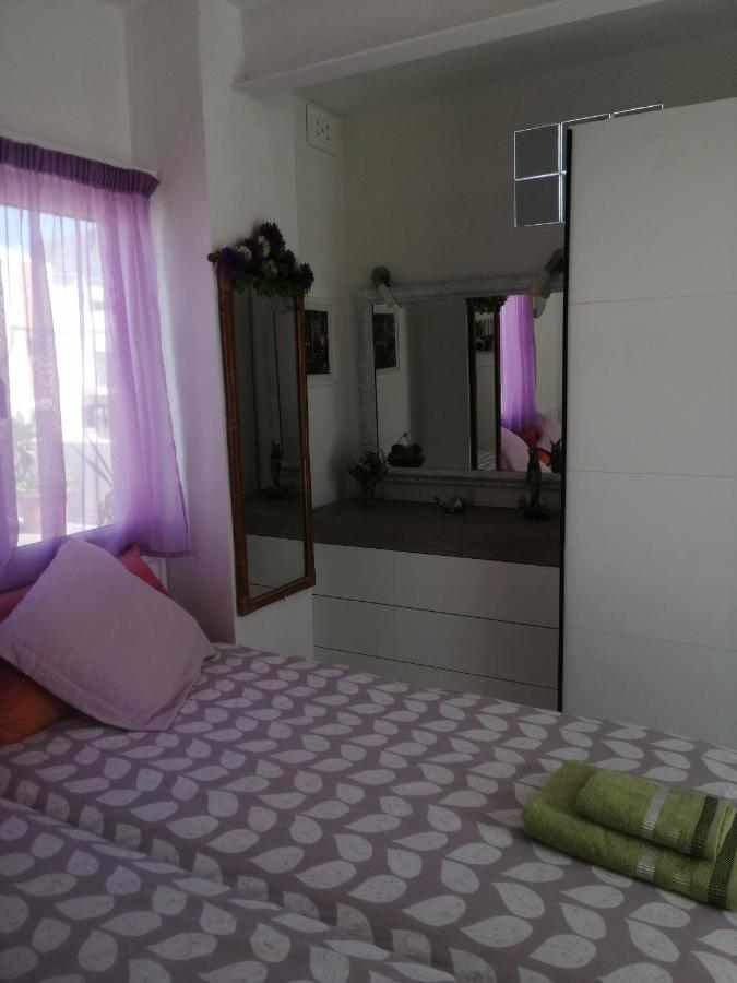 Studio Apartment With Private Terrace, Jacuzzi & Views Mosta Luaran gambar